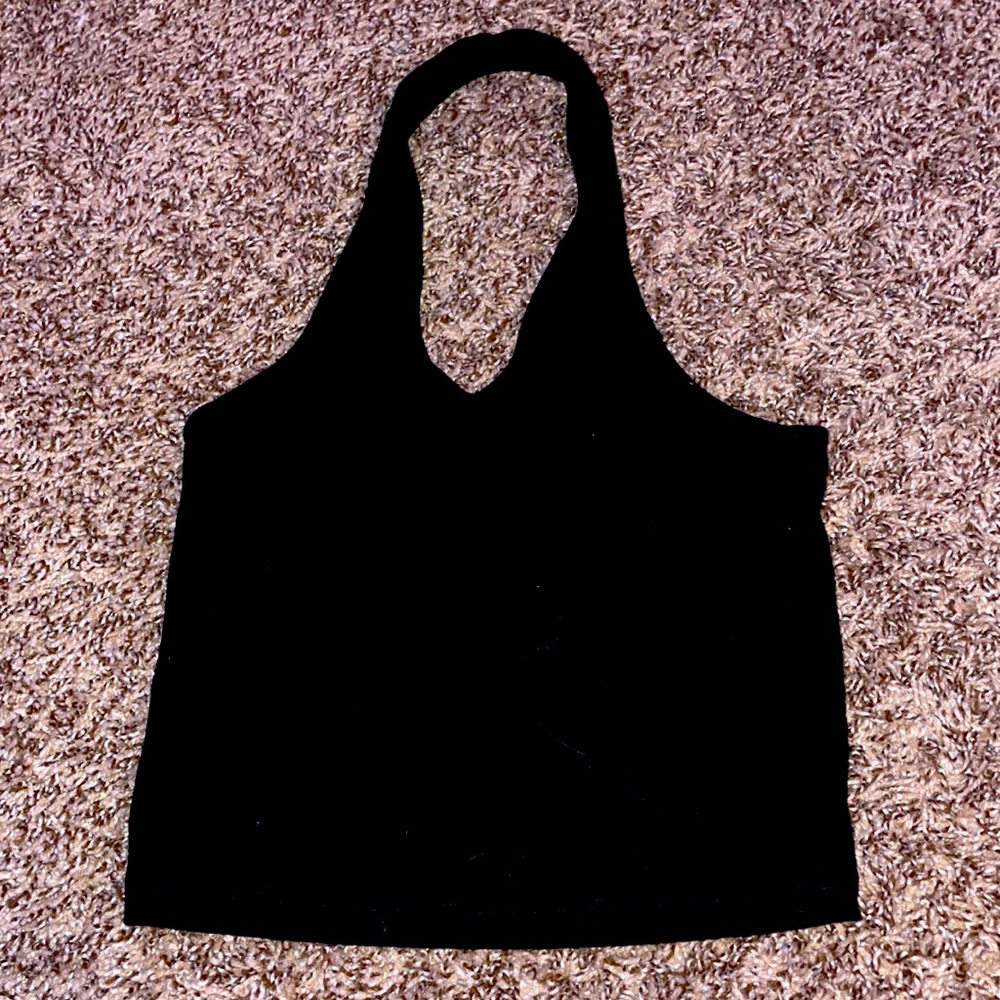 plain black cropped tank